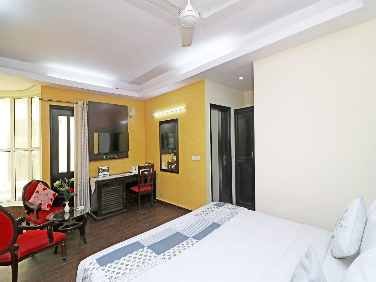 Hotel Oyo 13451 Star Corporate Avenue Neu-Delhi Exterior foto
